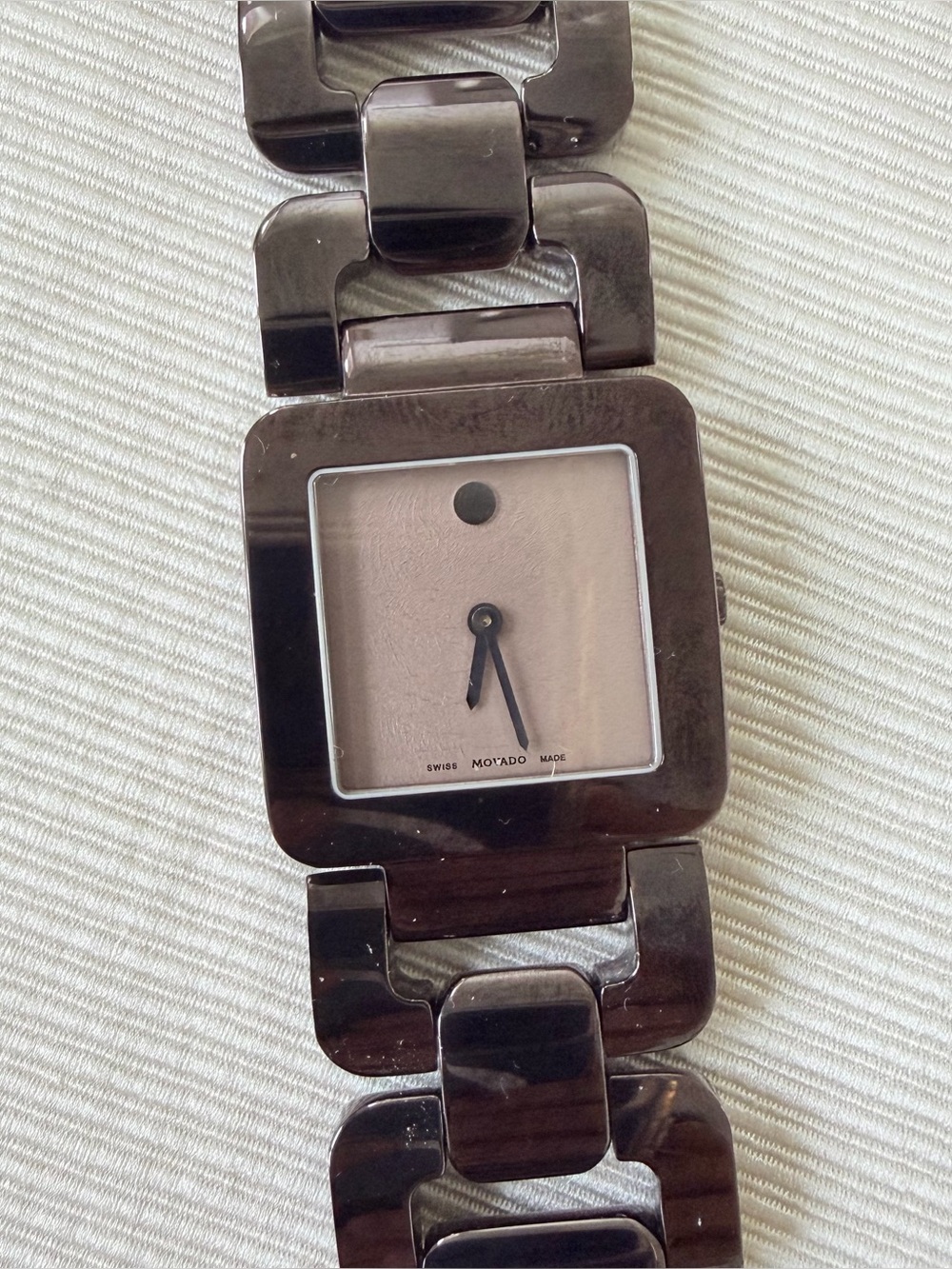 Movado Luma Watch Womens Swiss Made Water Resistant Classic Elegant
